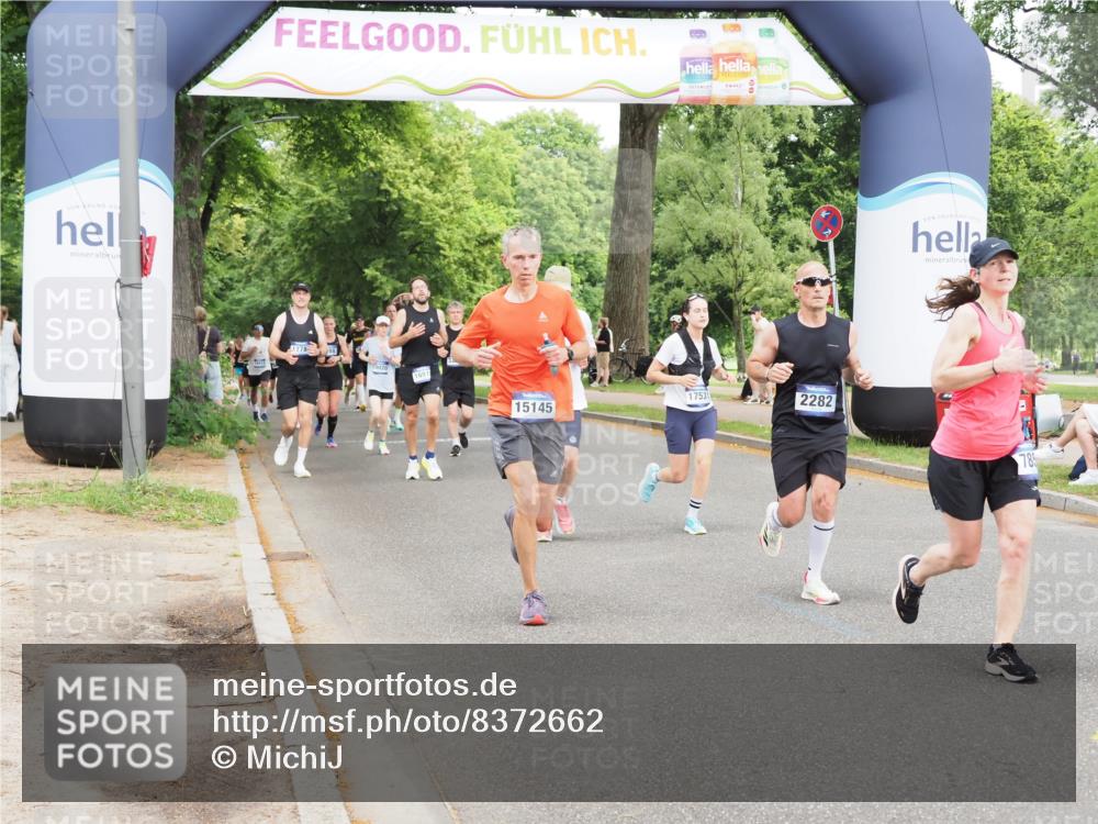 29.06.2025 - hella hamburg halbmarathon MichiJ http://msf.ph/oto/8372662 29.06.2025 10:44:53 Zwischen KM18-KM19 1611, 2282, 2806, 2840, 2907, 6104, 6595, 7856, 12495, 13880, 14571, 15145, 16113, 16517, 16910, 17531, 17827, 18891 meine-sportfotos.de