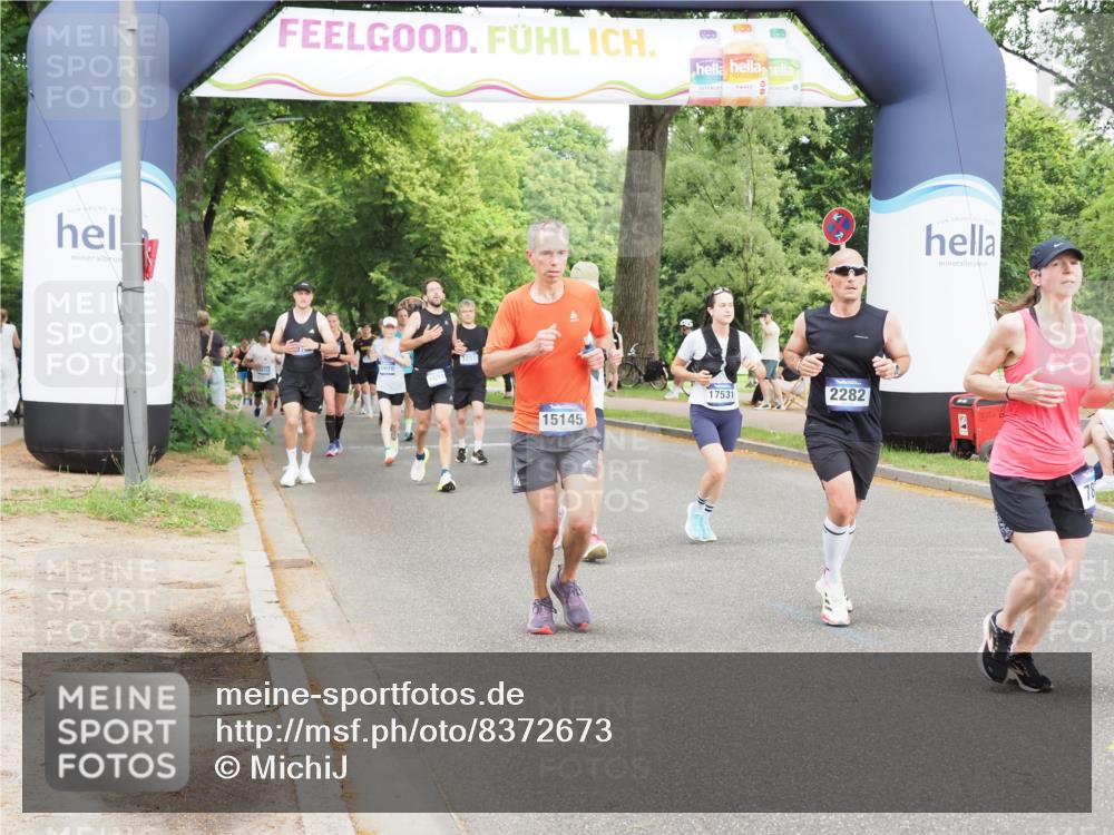 29.06.2025 - hella hamburg halbmarathon MichiJ http://msf.ph/oto/8372673 29.06.2025 10:44:53 Zwischen KM18-KM19 1611, 2282, 2806, 2840, 2907, 6104, 6595, 7856, 12495, 13880, 14571, 15145, 16113, 16517, 16910, 17531, 17827, 18891 meine-sportfotos.de