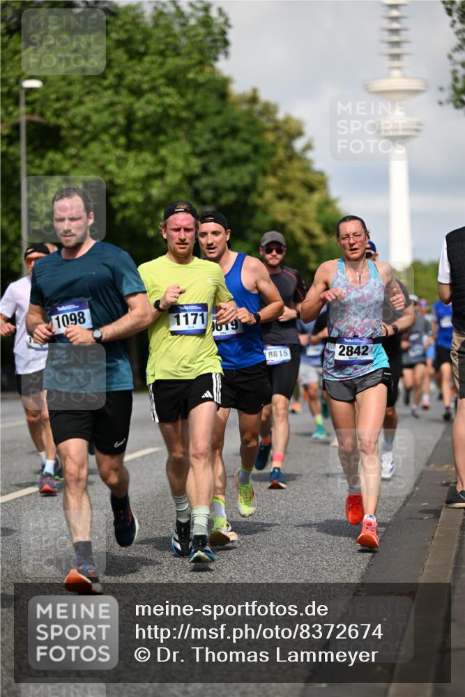 29.06.2025 - hella hamburg halbmarathon Dr. Thomas Lammeyer http://msf.ph/oto/8372674 29.06.2025 09:58:00 Kennedybrücke 1098, 1171, 1342, 1399, 1413, 1476, 1750, 1892, 2020, 2098, 2188, 2470, 2823, 2842, 2889, 3477, 3785, 4029, 4183, 4185, 4270, 4816, 5020, 5706, 6198, 6266, 6630, 6819, 6831, 7087, 7297, 7709, 8142, 8374, 8576, 8743, 9051, 9463, 9482, 9619, 9815, 10237, 10529 meine-sportfotos.de