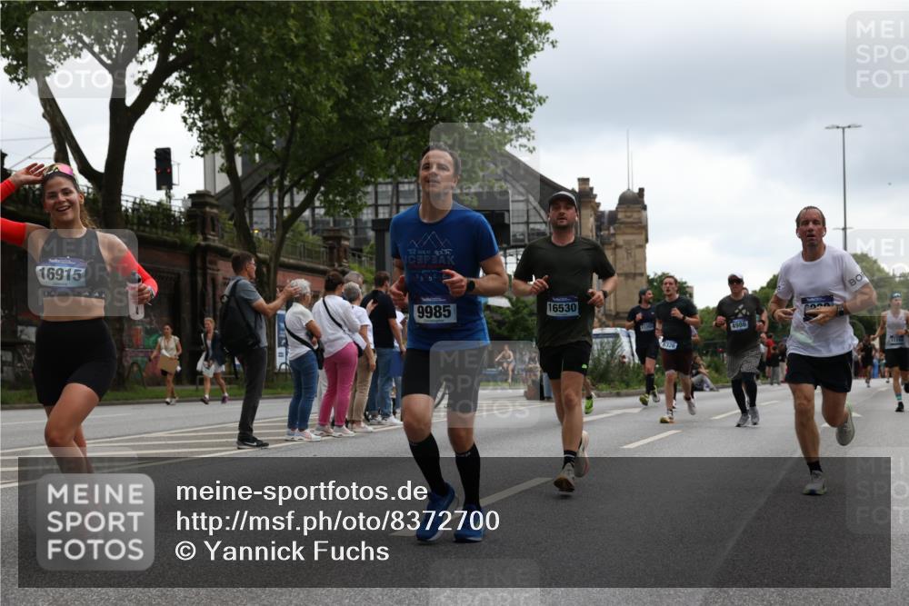 29.06.2025 - hella hamburg halbmarathon Yannick Fuchs http://msf.ph/oto/8372700 29.06.2025 10:53:47 20KM 1544, 2780, 3169, 3780, 4238, 4379, 4796, 4986, 6327, 6470, 7259, 7824, 8030, 8326, 8481, 8807, 9741, 9985, 10281, 10301, 10488, 11018, 11114, 11158, 11159, 11250, 11757, 12406, 12446, 12779, 13036, 13706, 14471, 14928, 15083, 15525, 15673, 15785, 15914, 16227, 16530, 16754, 16915, 17304, 17860, 18377, 18485, 18624, 18855, 19178 meine-sportfotos.de
