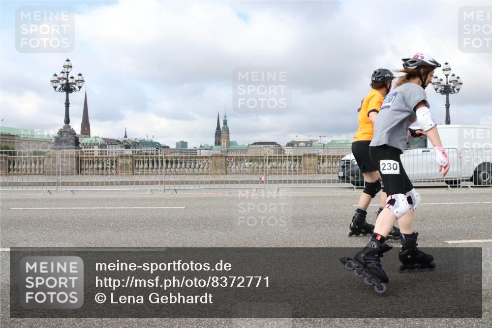 29.06.2025 - hella hamburg halbmarathon Lena Gebhardt http://msf.ph/oto/8372771 29.06.2025 09:12:07 Lombardsbrücke 230 meine-sportfotos.de