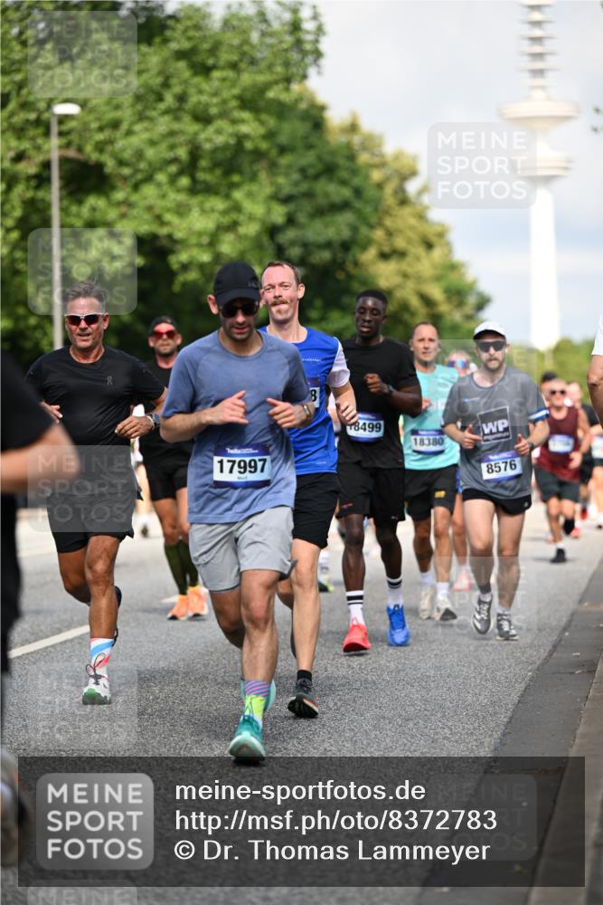29.06.2025 - hella hamburg halbmarathon Dr. Thomas Lammeyer http://msf.ph/oto/8372783 29.06.2025 09:58:06 Kennedybrücke 1098, 1119, 1171, 1342, 1399, 1413, 1476, 1750, 1892, 1942, 2020, 2188, 2442, 2470, 2842, 2889, 3477, 3562, 4017, 4029, 4183, 4185, 4270, 4816, 5020, 5447, 5706, 5884, 6198, 6266, 6630, 6819, 7087, 7297, 7709, 8142, 8374, 8576, 8743, 9051, 9463, 9619, 9815, 10237, 10529, 11422 meine-sportfotos.de