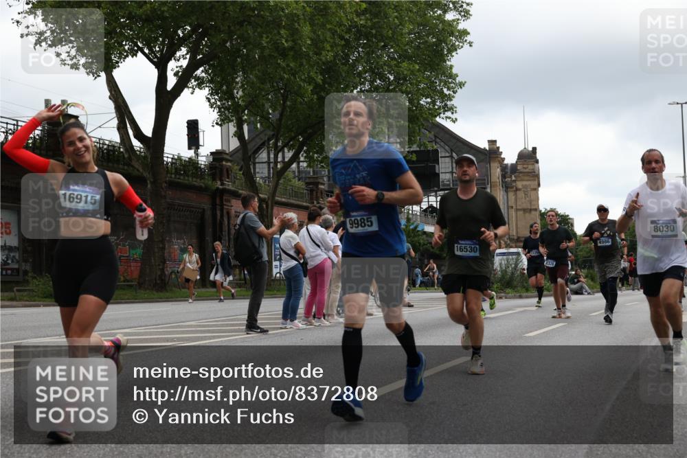 29.06.2025 - hella hamburg halbmarathon Yannick Fuchs http://msf.ph/oto/8372808 29.06.2025 10:53:47 20KM 1544, 2780, 3169, 3780, 4238, 4379, 4796, 4986, 6327, 6470, 7259, 7824, 8030, 8326, 8481, 8807, 9741, 9985, 10281, 10301, 10488, 11018, 11114, 11158, 11159, 11250, 11757, 12406, 12446, 12779, 13036, 13706, 14471, 14928, 15083, 15525, 15673, 15785, 15914, 16227, 16530, 16754, 16915, 17304, 17860, 18377, 18485, 18624, 18855, 19178 meine-sportfotos.de
