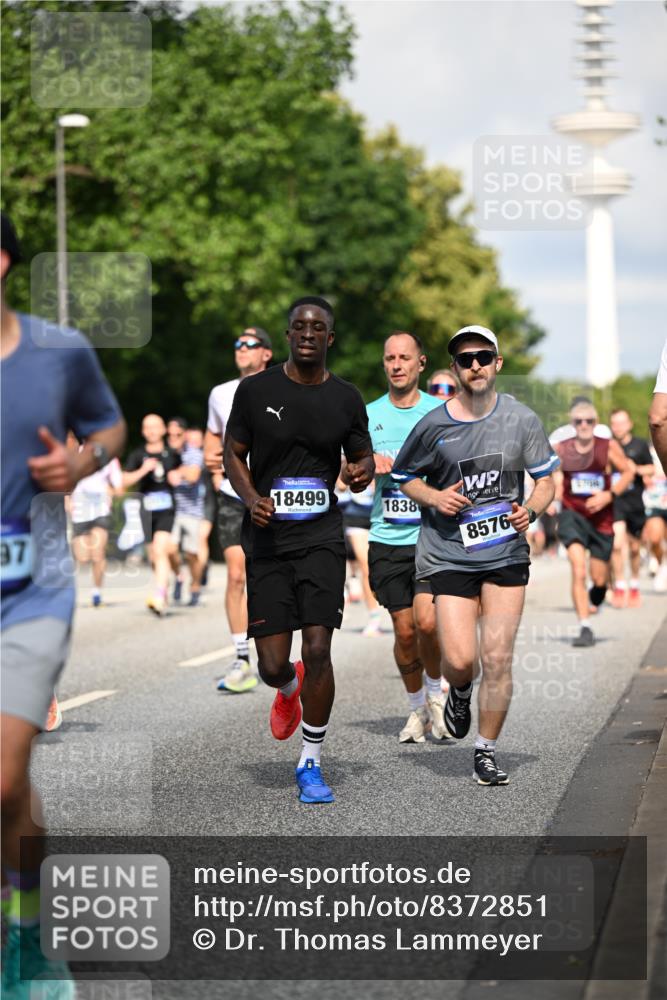 29.06.2025 - hella hamburg halbmarathon Dr. Thomas Lammeyer http://msf.ph/oto/8372851 29.06.2025 09:58:07 Kennedybrücke 1098, 1119, 1171, 1342, 1399, 1413, 1476, 1750, 1892, 1942, 2020, 2188, 2442, 2470, 2561, 2842, 2889, 3477, 3562, 4017, 4029, 4185, 4270, 4816, 5020, 5447, 5706, 5884, 6198, 6266, 6630, 6819, 7087, 7297, 7709, 8142, 8374, 8576, 9051, 9463, 9619, 10237, 10529, 11422 meine-sportfotos.de