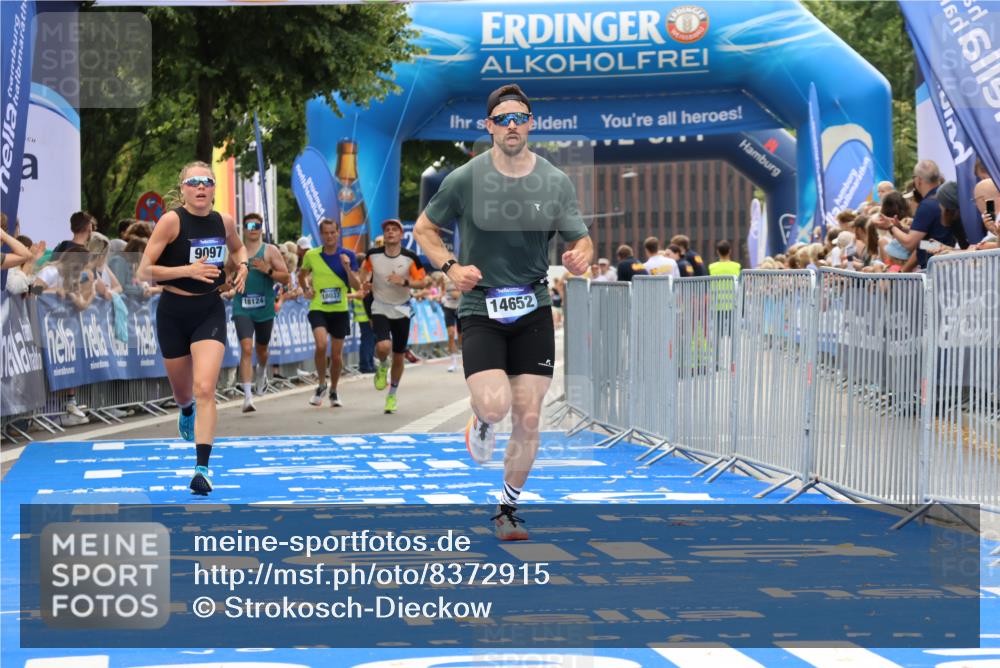 29.06.2025 - hella hamburg halbmarathon Strokosch-Dieckow http://msf.ph/oto/8372915 29.06.2025 10:27:10 Ziel 9097, 15583, 18037, 18124 meine-sportfotos.de