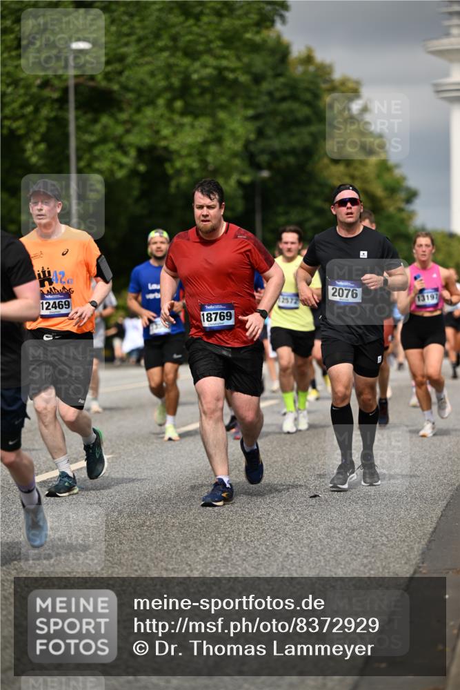 29.06.2025 - hella hamburg halbmarathon Dr. Thomas Lammeyer http://msf.ph/oto/8372929 29.06.2025 10:19:56 Kennedybrücke 1308, 1440, 1651, 2071, 2076, 2140, 2436, 2601, 2835, 3167, 4828, 5046, 5423, 7897, 7941, 7942, 8057, 8169, 8274, 8746, 8885, 9192, 9307, 9784, 9881, 10108, 10608, 11113, 11303 meine-sportfotos.de