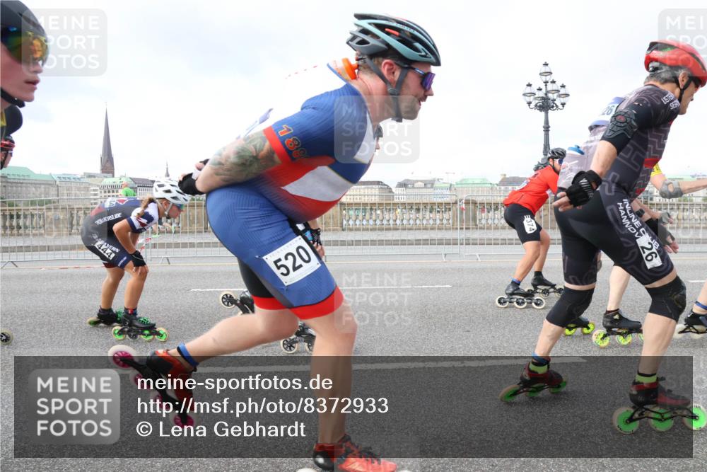 29.06.2025 - hella hamburg halbmarathon Lena Gebhardt http://msf.ph/oto/8372933 29.06.2025 08:50:46 Lombardsbrücke 1444, 188, 520, 374, 52, 26 meine-sportfotos.de