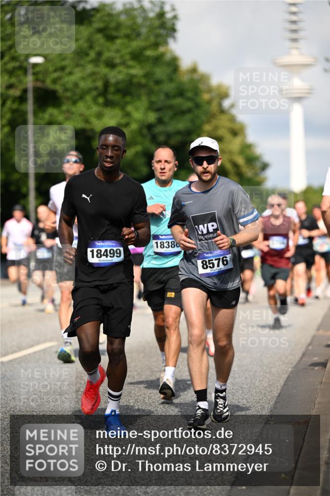 29.06.2025 - hella hamburg halbmarathon Dr. Thomas Lammeyer http://msf.ph/oto/8372945 29.06.2025 09:58:08 Kennedybrücke 1098, 1119, 1171, 1342, 1399, 1413, 1750, 1892, 1942, 2020, 2188, 2442, 2470, 2561, 2842, 2889, 3477, 3562, 4017, 4029, 4185, 4270, 4816, 5020, 5447, 5706, 5884, 6198, 6266, 6630, 6819, 7087, 7297, 7709, 8142, 8374, 8482, 8576, 9051, 9463, 9619, 10237, 10529, 11422 meine-sportfotos.de