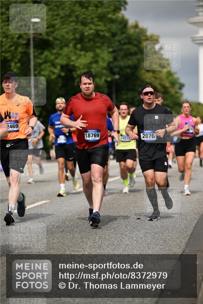 29.06.2025 - hella hamburg halbmarathon Dr. Thomas Lammeyer http://msf.ph/oto/8372979 29.06.2025 10:19:56 Kennedybrücke 1308, 1440, 1651, 2071, 2076, 2140, 2436, 2601, 2835, 3167, 4828, 5046, 5423, 7897, 7941, 7942, 8057, 8169, 8274, 8746, 8885, 9192, 9307, 9784, 9881, 10108, 10608, 11113, 11303 meine-sportfotos.de