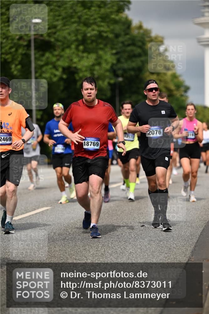 29.06.2025 - hella hamburg halbmarathon Dr. Thomas Lammeyer http://msf.ph/oto/8373011 29.06.2025 10:19:56 Kennedybrücke 1308, 1440, 1651, 2071, 2076, 2140, 2436, 2601, 2835, 3167, 4828, 5046, 5423, 7897, 7941, 7942, 8057, 8169, 8274, 8746, 8885, 9192, 9307, 9784, 9881, 10108, 10608, 11113, 11303 meine-sportfotos.de