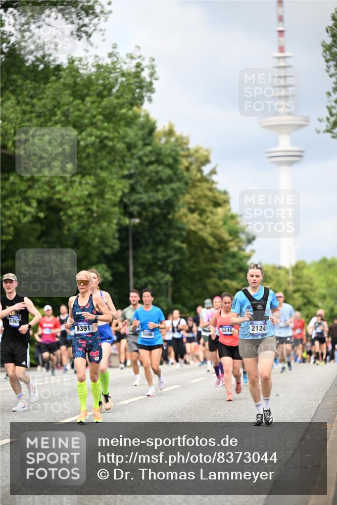 29.06.2025 - hella hamburg halbmarathon Dr. Thomas Lammeyer http://msf.ph/oto/8373044 29.06.2025 10:42:15 Kennedybrücke 1475, 1578, 1985, 2124, 3010, 3246, 3286, 3633, 3636, 3880, 4414, 5139, 5875, 6697, 6955, 7321, 7629, 8539, 8696, 9391, 9524, 9894, 10025, 10146, 10506, 11087, 11152, 11164 meine-sportfotos.de