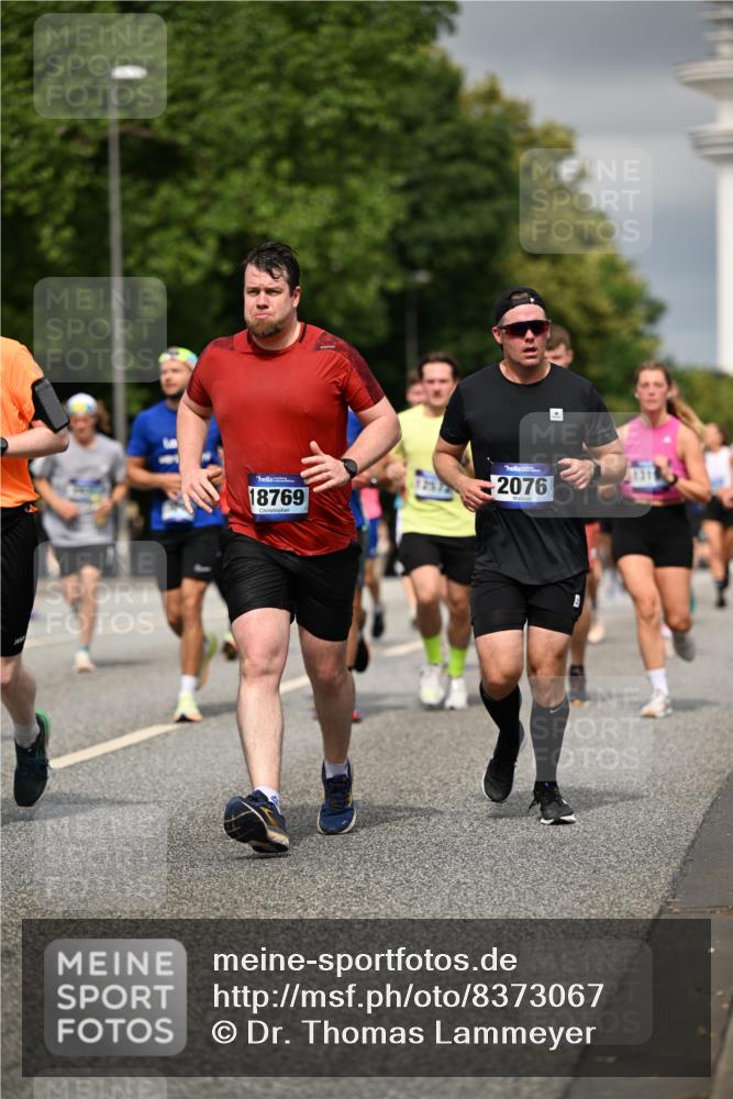 29.06.2025 - hella hamburg halbmarathon Dr. Thomas Lammeyer http://msf.ph/oto/8373067 29.06.2025 10:19:56 Kennedybrücke 1308, 1440, 1651, 2071, 2076, 2140, 2436, 2601, 2835, 3167, 4828, 5046, 5423, 7897, 7941, 7942, 8057, 8169, 8274, 8746, 8885, 9192, 9307, 9784, 9881, 10108, 10608, 11113, 11303 meine-sportfotos.de