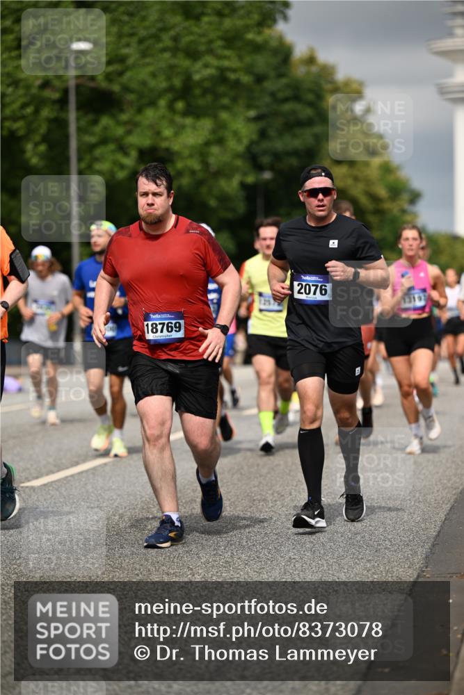 29.06.2025 - hella hamburg halbmarathon Dr. Thomas Lammeyer http://msf.ph/oto/8373078 29.06.2025 10:19:56 Kennedybrücke 1308, 1440, 1651, 2071, 2076, 2140, 2436, 2601, 2835, 3167, 4828, 5046, 5423, 7897, 7941, 7942, 8057, 8169, 8274, 8746, 8885, 9192, 9307, 9784, 9881, 10108, 10608, 11113, 11303 meine-sportfotos.de