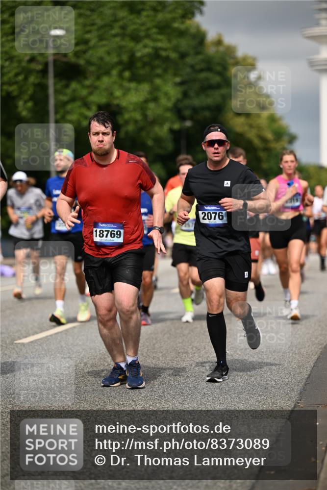 29.06.2025 - hella hamburg halbmarathon Dr. Thomas Lammeyer http://msf.ph/oto/8373089 29.06.2025 10:19:56 Kennedybrücke 1308, 1440, 1651, 2071, 2076, 2140, 2436, 2601, 2835, 3167, 4828, 5046, 5423, 7897, 7941, 7942, 8057, 8169, 8274, 8746, 8885, 9192, 9307, 9784, 9881, 10108, 10608, 11113, 11303 meine-sportfotos.de