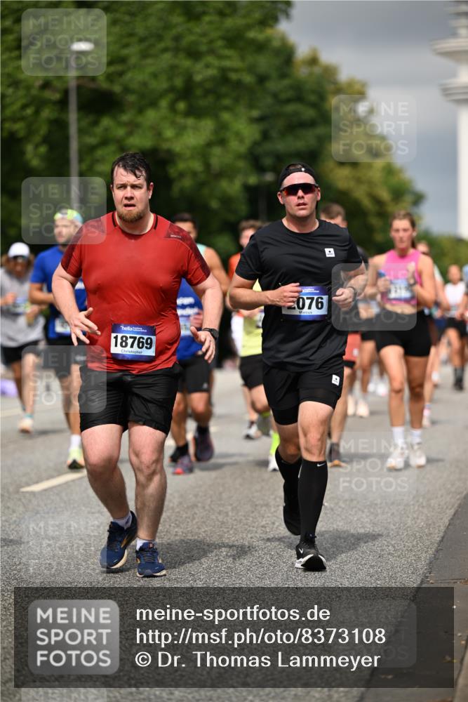 29.06.2025 - hella hamburg halbmarathon Dr. Thomas Lammeyer http://msf.ph/oto/8373108 29.06.2025 10:19:57 Kennedybrücke 1212, 1308, 1440, 1651, 2071, 2076, 2140, 2436, 2601, 2835, 3167, 4828, 5046, 5423, 7897, 7941, 7942, 8057, 8169, 8274, 8746, 8885, 9192, 9307, 9784, 9881, 10108, 10608, 11113, 11303 meine-sportfotos.de