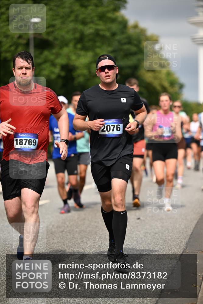 29.06.2025 - hella hamburg halbmarathon Dr. Thomas Lammeyer http://msf.ph/oto/8373182 29.06.2025 10:19:57 Kennedybrücke 1212, 1308, 1440, 1651, 2071, 2076, 2140, 2436, 2601, 2835, 3167, 4828, 5046, 5423, 7897, 7941, 7942, 8057, 8169, 8274, 8746, 8885, 9192, 9307, 9784, 9881, 10108, 10608, 11113, 11303 meine-sportfotos.de