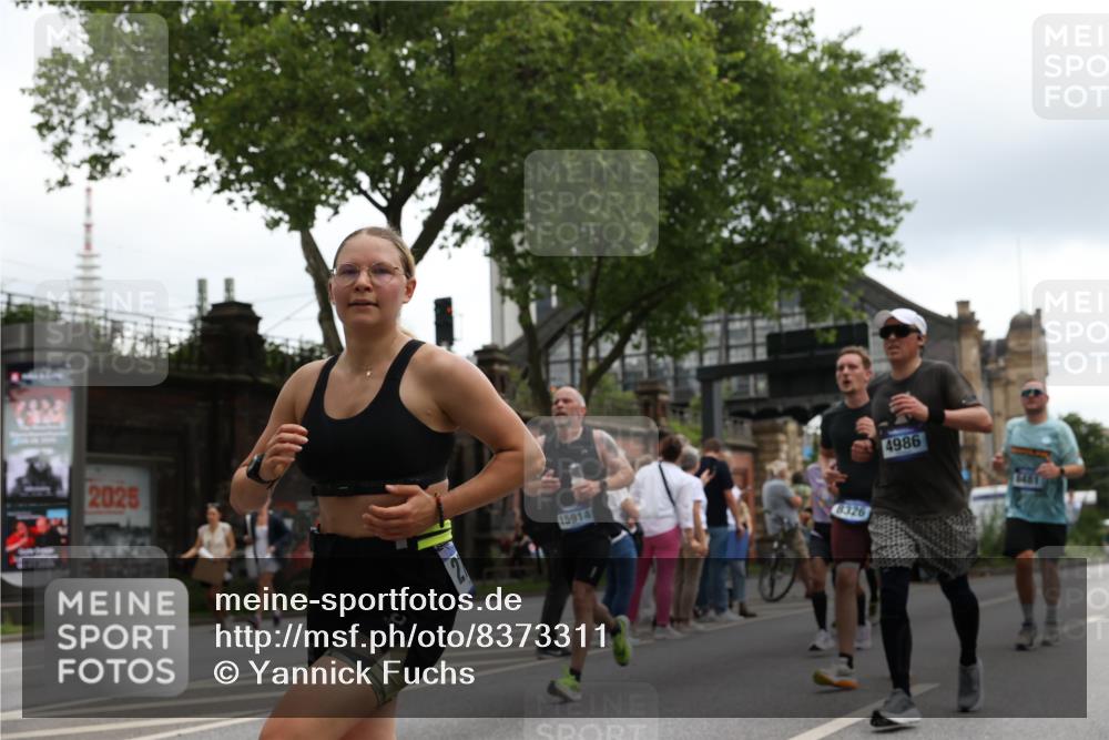 29.06.2025 - hella hamburg halbmarathon Yannick Fuchs http://msf.ph/oto/8373311 29.06.2025 10:53:49 20KM 1019, 1544, 2780, 3169, 3780, 4238, 4379, 4796, 4986, 6327, 6470, 7259, 7824, 8030, 8326, 8481, 8807, 9741, 9985, 10281, 10301, 10488, 11018, 11114, 11158, 11159, 11250, 11757, 12406, 12422, 12446, 12779, 13036, 13706, 13993, 14471, 14823, 15083, 15525, 15673, 15785, 15914, 16227, 16530, 16754, 16915, 17304, 17860, 18130, 18377, 18624, 18855, 19178 meine-sportfotos.de