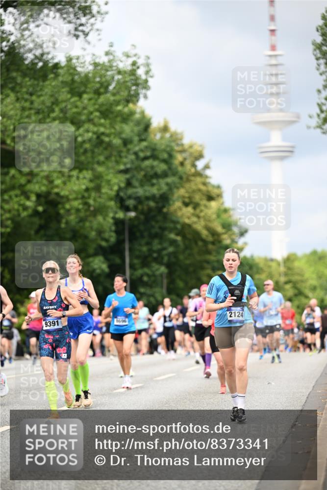 29.06.2025 - hella hamburg halbmarathon Dr. Thomas Lammeyer http://msf.ph/oto/8373341 29.06.2025 10:42:16 Kennedybrücke 1475, 1578, 1985, 2124, 3010, 3246, 3286, 3633, 3636, 3880, 4414, 4921, 5139, 5875, 6697, 7629, 8539, 8696, 9391, 9524, 9894, 10025, 10146, 10506, 11087, 11152, 11164 meine-sportfotos.de