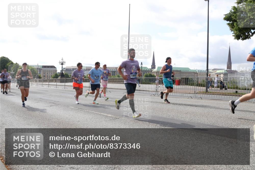 29.06.2025 - hella hamburg halbmarathon Lena Gebhardt http://msf.ph/oto/8373346 29.06.2025 10:02:19 Lombardsbrücke 18130, 2322, 3976, 2323, 16634, 124, 1128, 1254, 1364, 1432, 1453, 1733, 2142, 2322, 2323, 2685, 2712, 3169, 3780, 3976, 4066, 4286, 4985, 5742, 5763, 6166, 6295, 6322, 6327, 6438, 6595, 6708, 6860, 7031, 7049, 7189, 7223, 7243, 7323, 7869, 8003, 8749, 9020, 9021, 9131, 9156, 9230, 9353, 9554, 9741, 9928, 10177, 10866, 11191, 11554, 11670, 11702, 11782, 11871, 11938, 12315, 12316, 12491, 14471, 14660, 14677, 16420 meine-sportfotos.de
