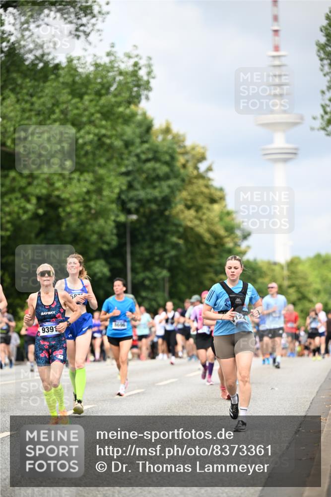 29.06.2025 - hella hamburg halbmarathon Dr. Thomas Lammeyer http://msf.ph/oto/8373361 29.06.2025 10:42:16 Kennedybrücke 1475, 1578, 1985, 2124, 3010, 3246, 3286, 3633, 3636, 3880, 4414, 4921, 5139, 5875, 6697, 7629, 8539, 8696, 9391, 9524, 9894, 10025, 10146, 10506, 11087, 11152, 11164 meine-sportfotos.de