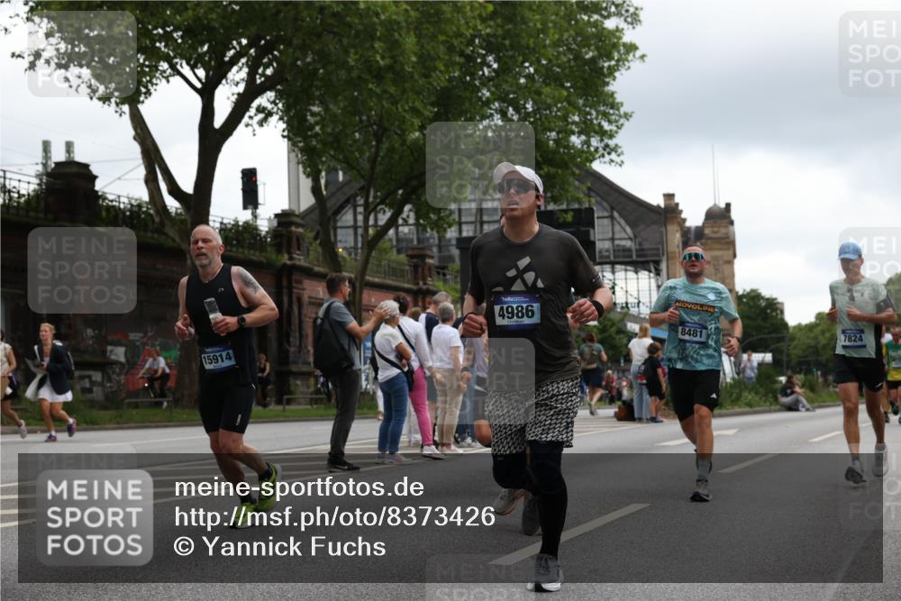 29.06.2025 - hella hamburg halbmarathon Yannick Fuchs http://msf.ph/oto/8373426 29.06.2025 10:53:50 20KM 1019, 1544, 2780, 3169, 3780, 4238, 4379, 4986, 5272, 6327, 6470, 7259, 7824, 8030, 8326, 8481, 8749, 8807, 9741, 9985, 10271, 10281, 10301, 10488, 11018, 11114, 11158, 11159, 11250, 11757, 12406, 12422, 12446, 12779, 13036, 13706, 13847, 13993, 14471, 14823, 15083, 15525, 15673, 15785, 15914, 16227, 16530, 16608, 16754, 16915, 17304, 17860, 18130, 18377, 18624, 18855, 19178 meine-sportfotos.de