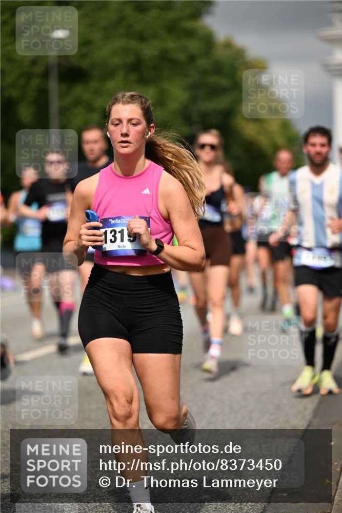 29.06.2025 - hella hamburg halbmarathon Dr. Thomas Lammeyer http://msf.ph/oto/8373450 29.06.2025 10:20:01 Kennedybrücke 1212, 1308, 1651, 2071, 2076, 2436, 2601, 2835, 3167, 4583, 4828, 5046, 5423, 7897, 8057, 8169, 8274, 8554, 8746, 9192, 9307, 9601, 9784, 9881, 10608, 10844, 11113, 11303 meine-sportfotos.de