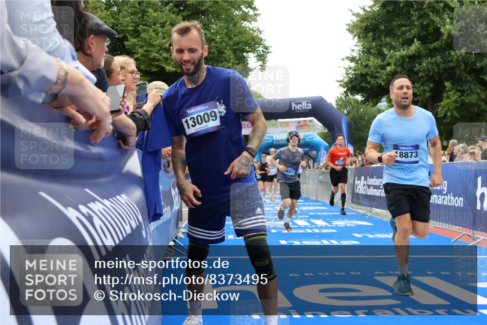 29.06.2025 - hella hamburg halbmarathon Strokosch-Dieckow http://msf.ph/oto/8373495 29.06.2025 10:48:53 Ziel 1381, 1452, 1884, 1892, 2260, 3213, 3985, 7067, 8821, 8889, 9482, 9661, 9695, 11519, 12421, 12534, 13009, 13183, 13688, 13976, 15309, 16653, 17007, 18873 meine-sportfotos.de