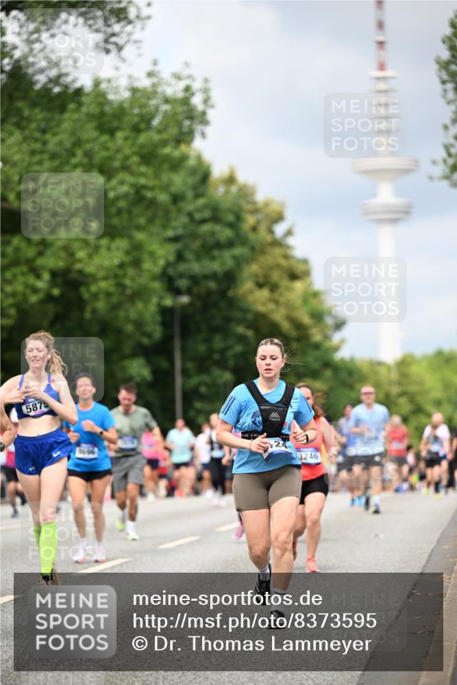 29.06.2025 - hella hamburg halbmarathon Dr. Thomas Lammeyer http://msf.ph/oto/8373595 29.06.2025 10:42:17 Kennedybrücke 1475, 1578, 1985, 2124, 3010, 3246, 3286, 3633, 3635, 3636, 3880, 4414, 4921, 5139, 5790, 5875, 6697, 7148, 7629, 8539, 8696, 9391, 9524, 9894, 10025, 10146, 10506, 11087, 11152, 11164 meine-sportfotos.de