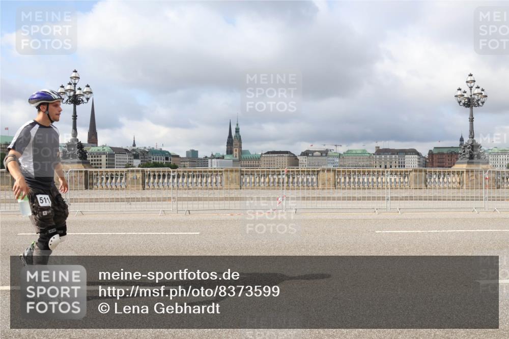 29.06.2025 - hella hamburg halbmarathon Lena Gebhardt http://msf.ph/oto/8373599 29.06.2025 09:12:24 Lombardsbrücke 511 meine-sportfotos.de