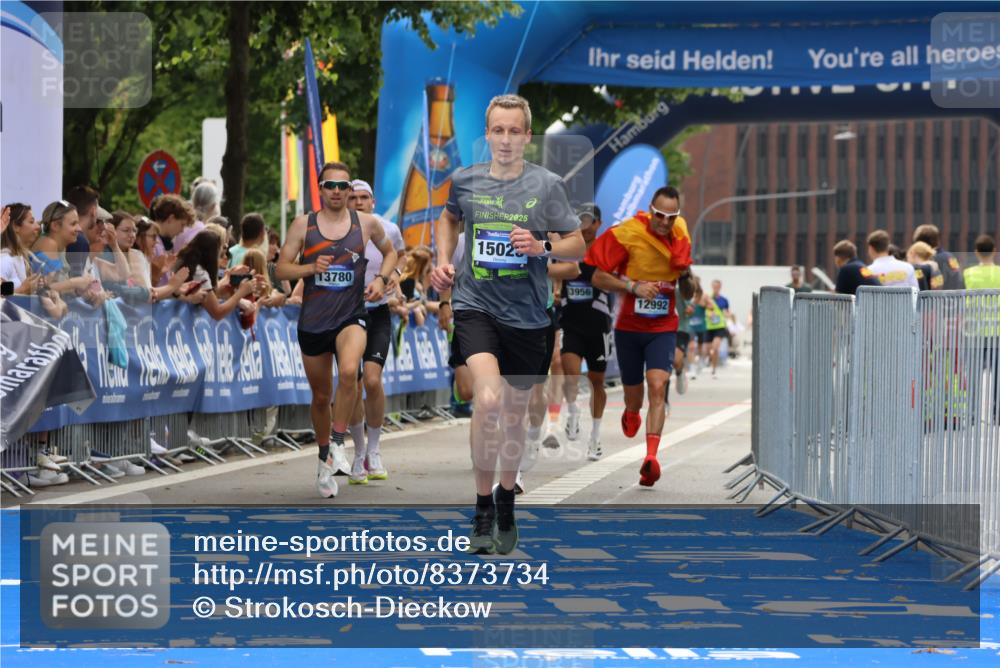 29.06.2025 - hella hamburg halbmarathon Strokosch-Dieckow http://msf.ph/oto/8373734 29.06.2025 10:26:53 Ziel 5344, 9079, 12641, 12992, 13780, 13956, 15023, 15671, 19050 meine-sportfotos.de