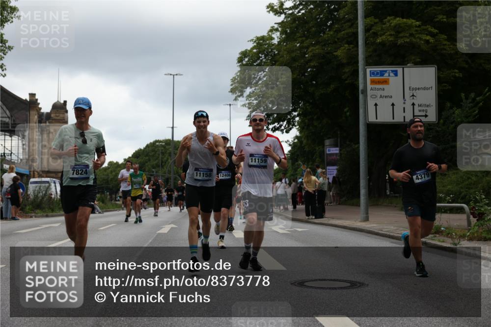 29.06.2025 - hella hamburg halbmarathon Yannick Fuchs http://msf.ph/oto/8373778 29.06.2025 10:53:51 20KM 1019, 1544, 2780, 3169, 3780, 4238, 4379, 4986, 5272, 6327, 6470, 7259, 7824, 8030, 8326, 8481, 8749, 8807, 9741, 9985, 10271, 10281, 10301, 10488, 11018, 11114, 11158, 11159, 11250, 11757, 12406, 12422, 12446, 12779, 13036, 13706, 13847, 13993, 14471, 14823, 15083, 15525, 15673, 15785, 15914, 16530, 16608, 16754, 16915, 17860, 18130, 18200, 18202, 18377, 18624, 18855, 19178 meine-sportfotos.de
