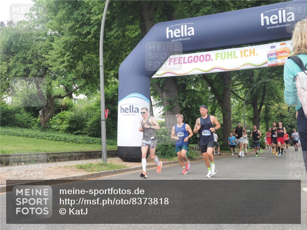 29.06.2025 - hella hamburg halbmarathon KatJ http://msf.ph/oto/8373818 29.06.2025 10:24:04 Zwischen KM18-KM19 7867 meine-sportfotos.de