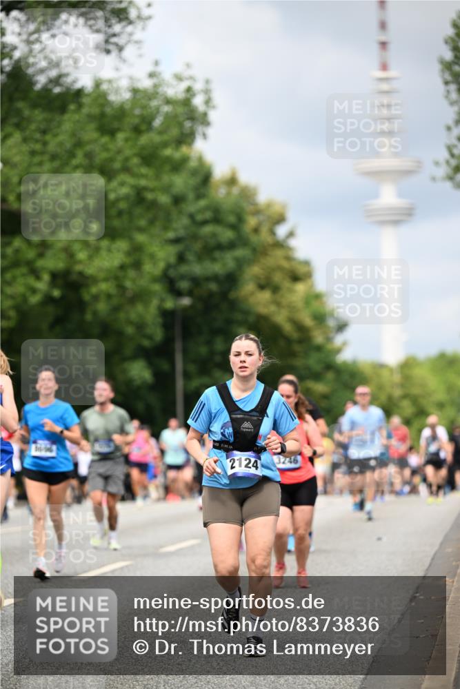 29.06.2025 - hella hamburg halbmarathon Dr. Thomas Lammeyer http://msf.ph/oto/8373836 29.06.2025 10:42:18 Kennedybrücke 1394, 1475, 1578, 1901, 1985, 2124, 3010, 3246, 3286, 3633, 3635, 3636, 3880, 4414, 4921, 5139, 5790, 5875, 6697, 7148, 7244, 7629, 8539, 8696, 9391, 9524, 9894, 10025, 10146, 10506, 11087, 11152, 11164 meine-sportfotos.de
