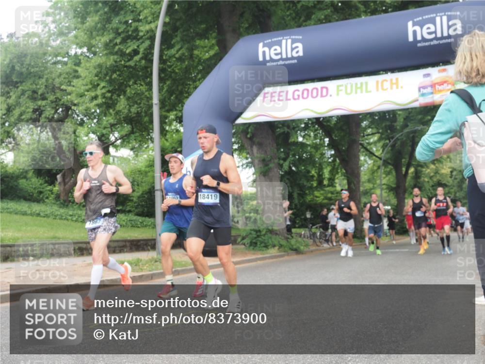 29.06.2025 - hella hamburg halbmarathon KatJ http://msf.ph/oto/8373900 29.06.2025 10:24:05 Zwischen KM18-KM19 7867 meine-sportfotos.de