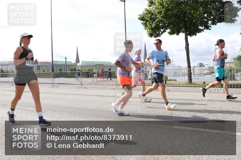 29.06.2025 - hella hamburg halbmarathon Lena Gebhardt http://msf.ph/oto/8373911 29.06.2025 10:02:20 Lombardsbrücke 18130, 3976, 1128, 1254, 1364, 1432, 1453, 1702, 1733, 2142, 2322, 2323, 2685, 2712, 3169, 3780, 3976, 4066, 4286, 4985, 5742, 5763, 6166, 6295, 6322, 6327, 6438, 6595, 6708, 6860, 7031, 7049, 7189, 7223, 7243, 7323, 7869, 8003, 8662, 8749, 9020, 9021, 9131, 9156, 9353, 9554, 9741, 9928, 9986, 10177, 10866, 11191, 11554, 11670, 11702, 11782, 11871, 11938, 12315, 12316, 12491, 14471, 14660, 14677, 16420 meine-sportfotos.de