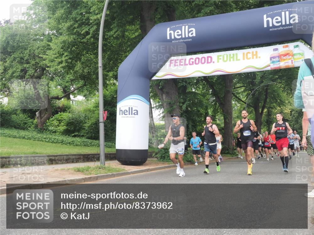 29.06.2025 - hella hamburg halbmarathon KatJ http://msf.ph/oto/8373962 29.06.2025 10:24:07 Zwischen KM18-KM19 7867 meine-sportfotos.de