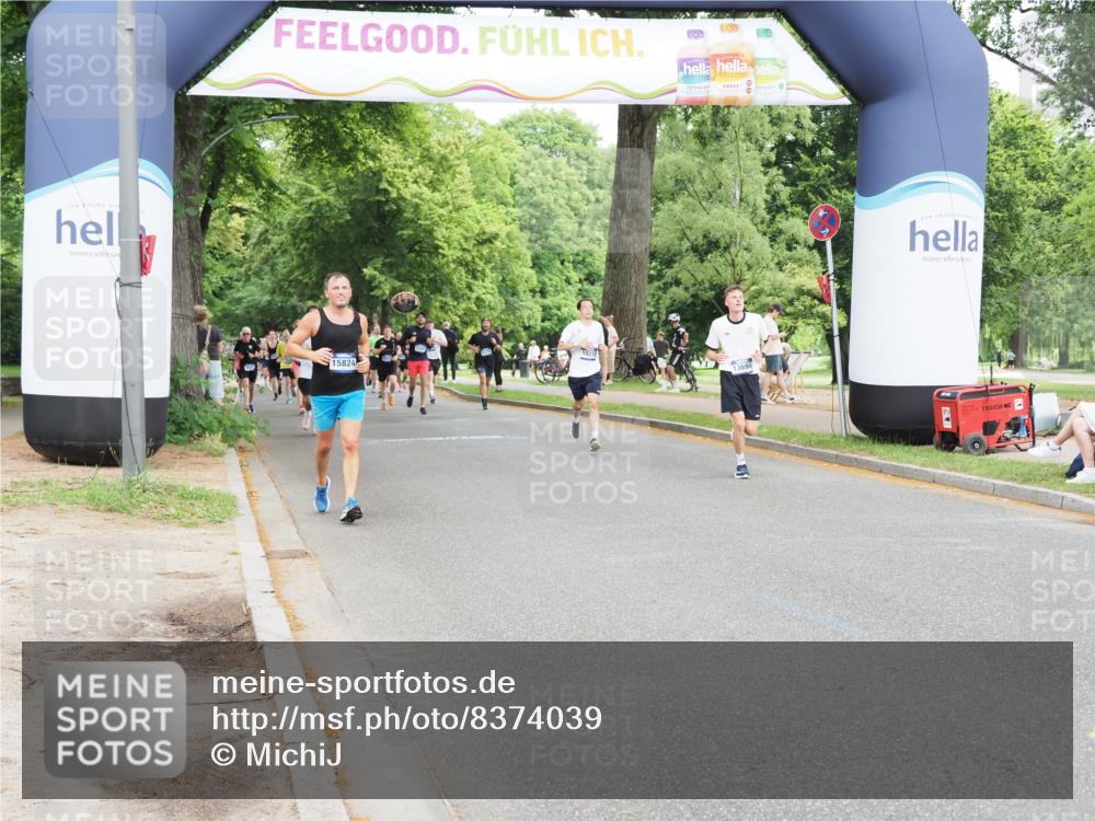 29.06.2025 - hella hamburg halbmarathon MichiJ http://msf.ph/oto/8374039 29.06.2025 10:45:06 Zwischen KM18-KM19 1595, 2606, 5277, 6281, 6302, 9835, 10212, 12735, 13694, 15824, 17455, 18068, 18112, 18492, 18682 meine-sportfotos.de