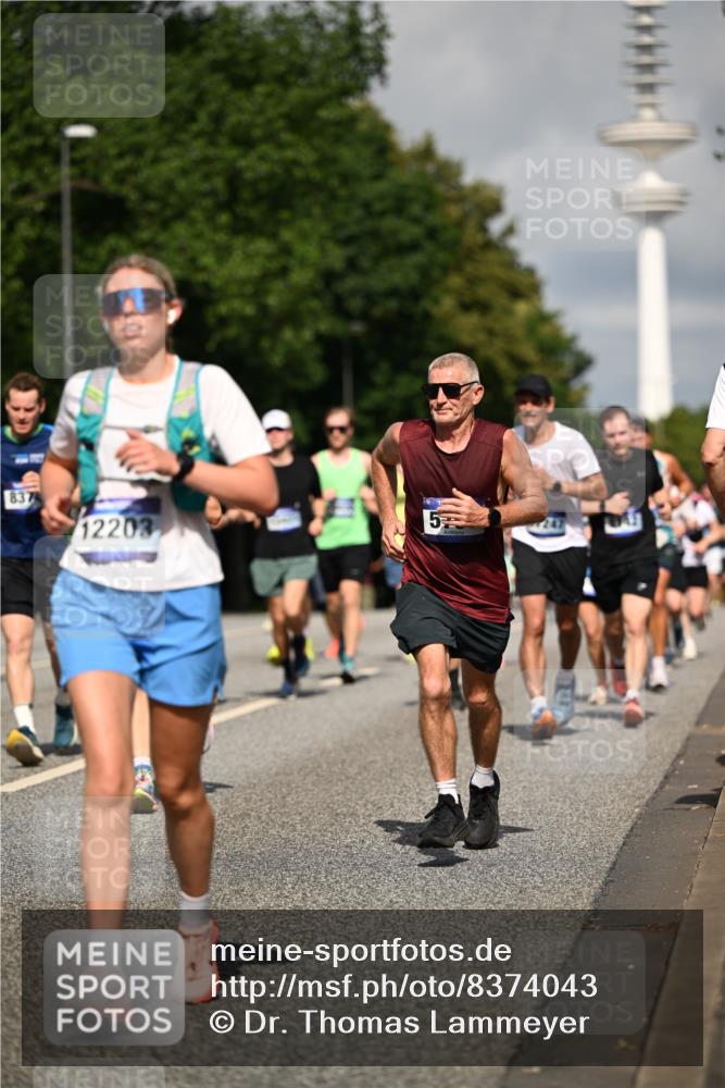 29.06.2025 - hella hamburg halbmarathon Dr. Thomas Lammeyer http://msf.ph/oto/8374043 29.06.2025 09:58:10 Kennedybrücke 1098, 1119, 1171, 1342, 1399, 1750, 1892, 1942, 2020, 2367, 2442, 2470, 2561, 2842, 2889, 3562, 4017, 4029, 4270, 4816, 5020, 5447, 5706, 5884, 6198, 6266, 6290, 6630, 6819, 7087, 7297, 7709, 8142, 8374, 8482, 8576, 8698, 8916, 9051, 9463, 9619, 10057, 10237, 10529, 11422 meine-sportfotos.de