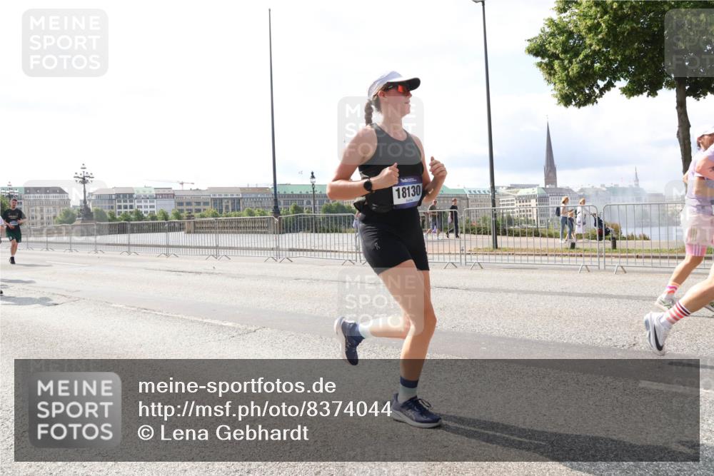 29.06.2025 - hella hamburg halbmarathon Lena Gebhardt http://msf.ph/oto/8374044 29.06.2025 10:02:21 Lombardsbrücke 18130, 1128, 1254, 1364, 1432, 1453, 1702, 1733, 2142, 2322, 2323, 2685, 2712, 2819, 3169, 3225, 3780, 3976, 4066, 4286, 4985, 5742, 5763, 6166, 6295, 6322, 6327, 6595, 6708, 6860, 7031, 7049, 7189, 7223, 7243, 7323, 7869, 8003, 8662, 8749, 9020, 9021, 9131, 9156, 9353, 9554, 9741, 9928, 9986, 10177, 10539, 10866, 11191, 11554, 11670, 11702, 11782, 11871, 11938, 12315, 12316, 12491, 14471, 14660, 14677, 16420 meine-sportfotos.de