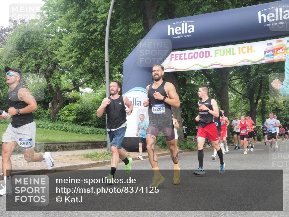 29.06.2025 - hella hamburg halbmarathon KatJ http://msf.ph/oto/8374125 29.06.2025 10:24:09 Zwischen KM18-KM19 1344, 7466, 7867 meine-sportfotos.de