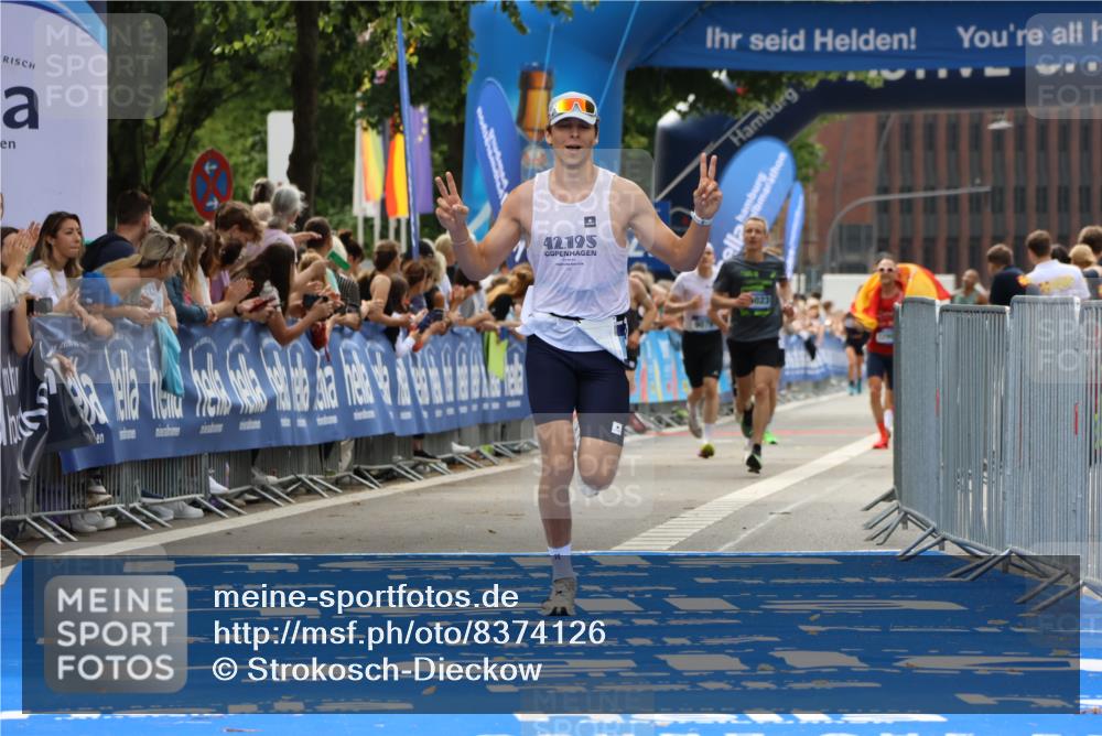29.06.2025 - hella hamburg halbmarathon Strokosch-Dieckow http://msf.ph/oto/8374126 29.06.2025 10:26:47 Ziel 1065, 5344, 10848, 15023, 19076 meine-sportfotos.de