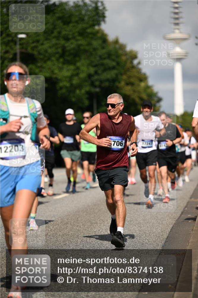 29.06.2025 - hella hamburg halbmarathon Dr. Thomas Lammeyer http://msf.ph/oto/8374138 29.06.2025 09:58:11 Kennedybrücke 1098, 1119, 1171, 1342, 1399, 1750, 1942, 2020, 2222, 2367, 2442, 2470, 2561, 2670, 2842, 2889, 3562, 4017, 4029, 4270, 4816, 5020, 5447, 5706, 5884, 6198, 6266, 6290, 6630, 6819, 7087, 7297, 7709, 8142, 8374, 8482, 8576, 8698, 8916, 9051, 9463, 9619, 10057, 10237, 10529, 11422 meine-sportfotos.de