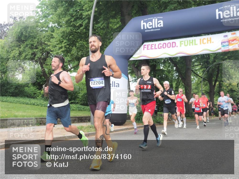 29.06.2025 - hella hamburg halbmarathon KatJ http://msf.ph/oto/8374160 29.06.2025 10:24:09 Zwischen KM18-KM19 1344, 7466, 7867 meine-sportfotos.de