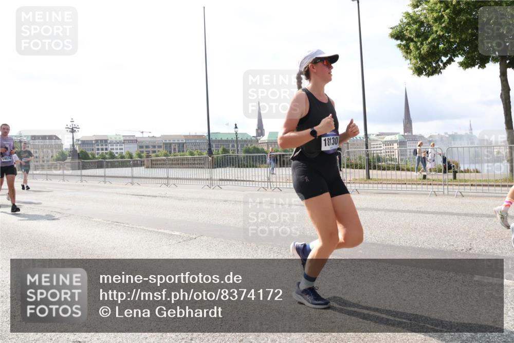 29.06.2025 - hella hamburg halbmarathon Lena Gebhardt http://msf.ph/oto/8374172 29.06.2025 10:02:21 Lombardsbrücke 14574, 18130, 1128, 1254, 1364, 1432, 1453, 1702, 1733, 2142, 2322, 2323, 2685, 2712, 2819, 3169, 3225, 3780, 3976, 4066, 4286, 4985, 5742, 5763, 6166, 6295, 6322, 6327, 6595, 6708, 6860, 7031, 7049, 7189, 7223, 7243, 7323, 7869, 8003, 8662, 8749, 9020, 9021, 9131, 9156, 9353, 9554, 9741, 9928, 9986, 10177, 10539, 10866, 11191, 11554, 11670, 11702, 11782, 11871, 11938, 12315, 12316, 12491, 14471, 14660, 14677, 16420 meine-sportfotos.de