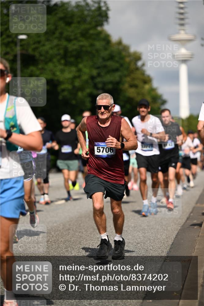 29.06.2025 - hella hamburg halbmarathon Dr. Thomas Lammeyer http://msf.ph/oto/8374202 29.06.2025 09:58:11 Kennedybrücke 1098, 1119, 1171, 1342, 1399, 1750, 1942, 2020, 2222, 2367, 2442, 2470, 2561, 2670, 2842, 2889, 3562, 4017, 4029, 4270, 4816, 5020, 5447, 5706, 5884, 6198, 6266, 6290, 6630, 6819, 7087, 7297, 7709, 8142, 8374, 8482, 8576, 8698, 8916, 9051, 9463, 9619, 10057, 10237, 10529, 11422 meine-sportfotos.de