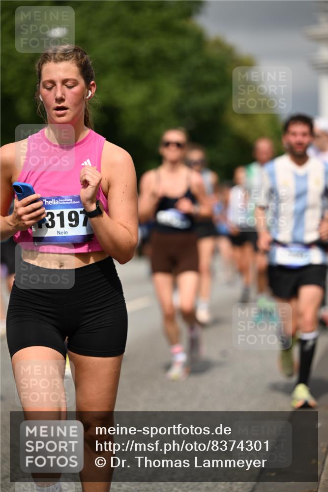 29.06.2025 - hella hamburg halbmarathon Dr. Thomas Lammeyer http://msf.ph/oto/8374301 29.06.2025 10:20:01 Kennedybrücke 1212, 1308, 1651, 2071, 2076, 2436, 2601, 2835, 3167, 4583, 4828, 5046, 5423, 7897, 8057, 8169, 8274, 8554, 8746, 9192, 9307, 9601, 9784, 9881, 10608, 10844, 11113, 11303 meine-sportfotos.de