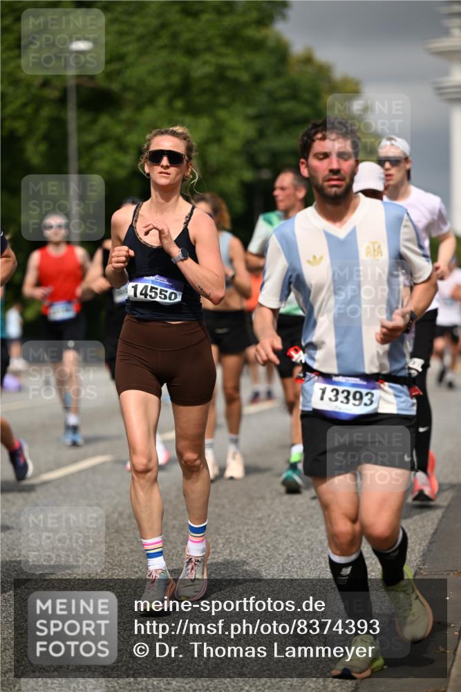 29.06.2025 - hella hamburg halbmarathon Dr. Thomas Lammeyer http://msf.ph/oto/8374393 29.06.2025 10:20:03 Kennedybrücke 1212, 1308, 1651, 2071, 2076, 2436, 2601, 2835, 3167, 4583, 4828, 5046, 5423, 7897, 8057, 8169, 8274, 8554, 8746, 9307, 9601, 9784, 9881, 10292, 10608, 10844, 11113, 11303 meine-sportfotos.de