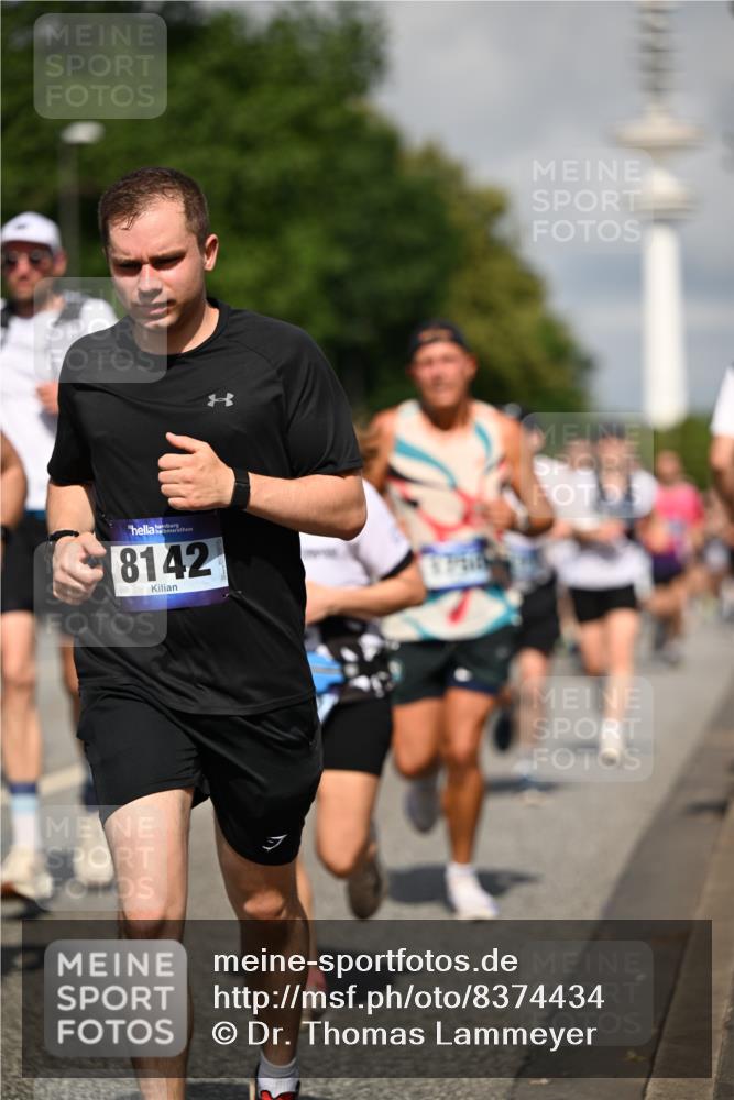 29.06.2025 - hella hamburg halbmarathon Dr. Thomas Lammeyer http://msf.ph/oto/8374434 29.06.2025 09:58:15 Kennedybrücke 1119, 1342, 1399, 1750, 1942, 2020, 2222, 2367, 2442, 2470, 2561, 2670, 2889, 3562, 4017, 4029, 4816, 5020, 5447, 5706, 5884, 6290, 6630, 6819, 6978, 6991, 7087, 7274, 7297, 7709, 8142, 8374, 8482, 8576, 8698, 8916, 9051, 9463, 9710, 9924, 10057, 10529, 11125, 11422 meine-sportfotos.de