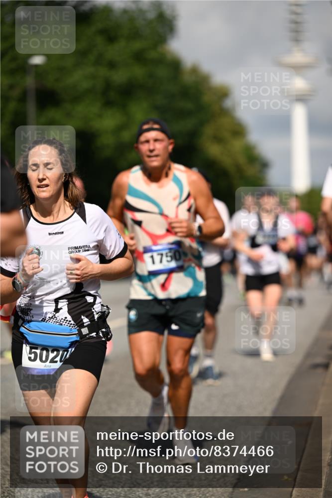 29.06.2025 - hella hamburg halbmarathon Dr. Thomas Lammeyer http://msf.ph/oto/8374466 29.06.2025 09:58:16 Kennedybrücke 1119, 1342, 1399, 1750, 1942, 2020, 2222, 2367, 2442, 2470, 2561, 2670, 2816, 2889, 3562, 4017, 4029, 4816, 5020, 5447, 5706, 5884, 6290, 6630, 6819, 6978, 6991, 7087, 7274, 7297, 7709, 8142, 8374, 8482, 8576, 8698, 8916, 9051, 9463, 9710, 9924, 10057, 10529, 11125, 11422 meine-sportfotos.de