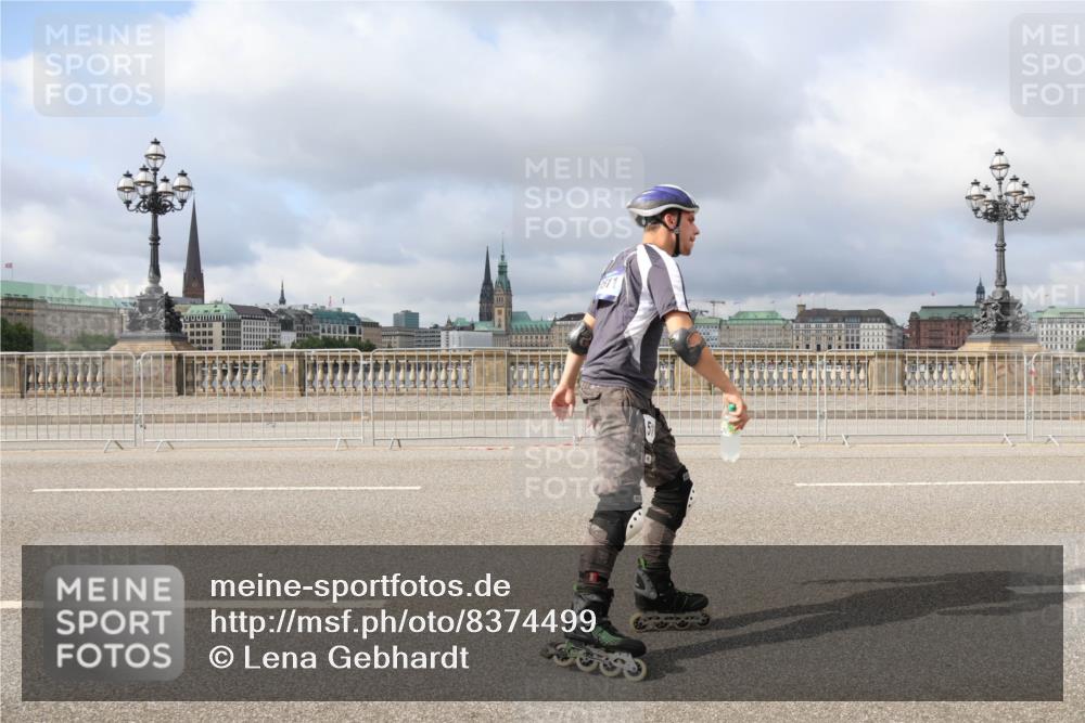 29.06.2025 - hella hamburg halbmarathon Lena Gebhardt http://msf.ph/oto/8374499 29.06.2025 09:12:25 Lombardsbrücke  meine-sportfotos.de